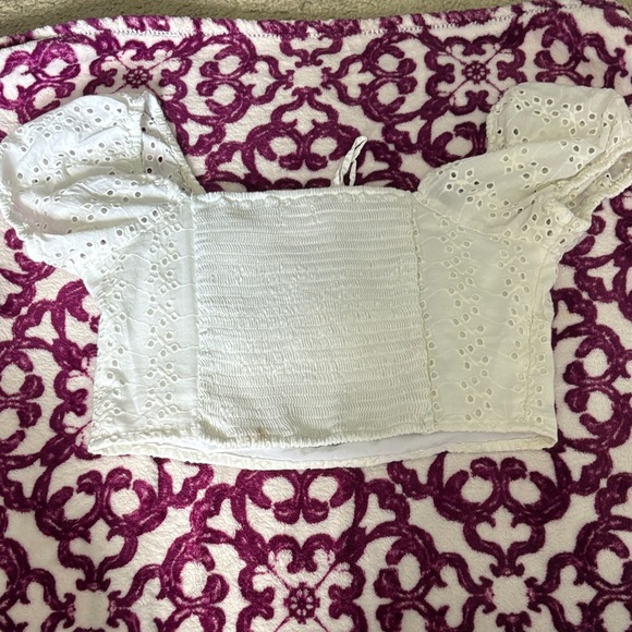 Hollister Cream Eyelet Blouse - Picture 2 of 2